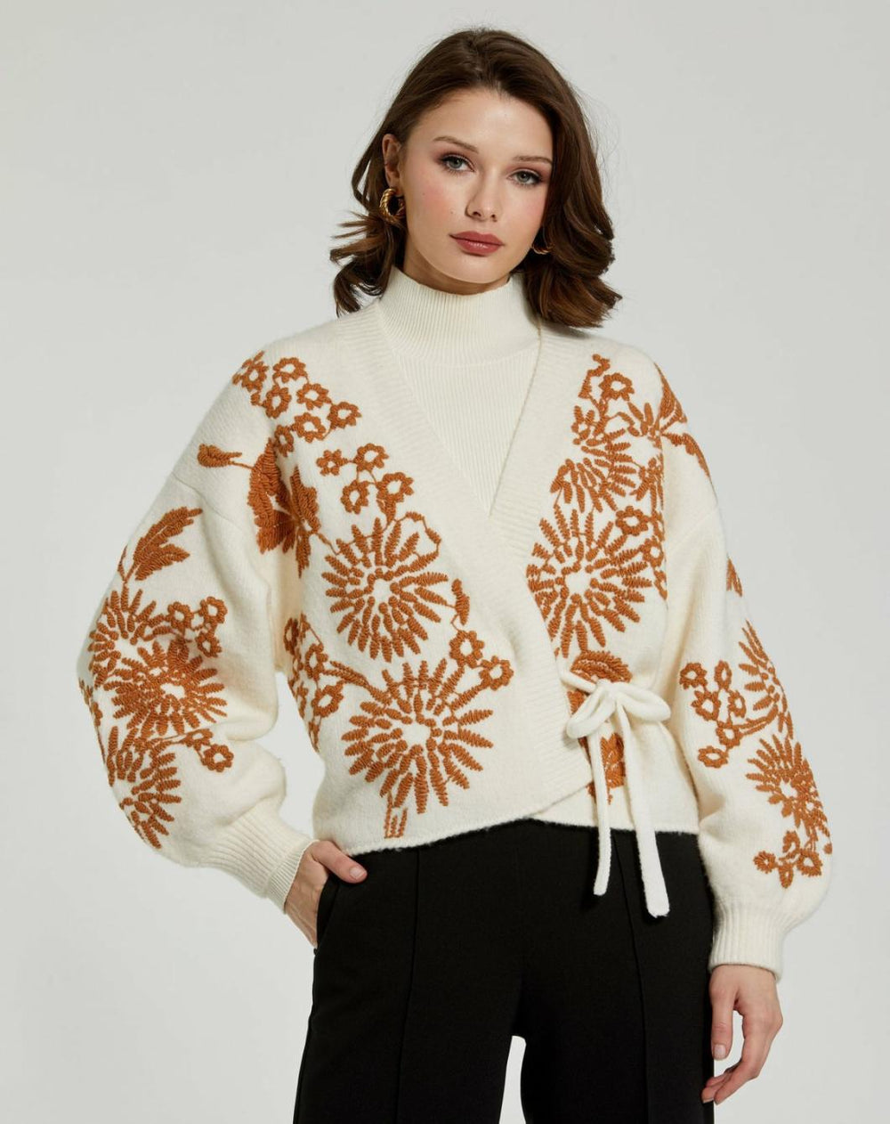 Knitwear | Women Mac Duggal Cropped Knit Cardigan With Floral Details Ecru